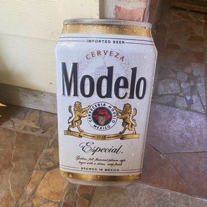 Metal Modelo Sign